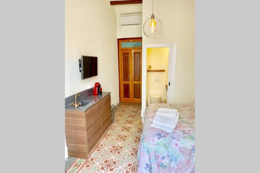 Apartament Cozy Studio With Balcony In The Best Place Sitges Zewnętrze zdjęcie